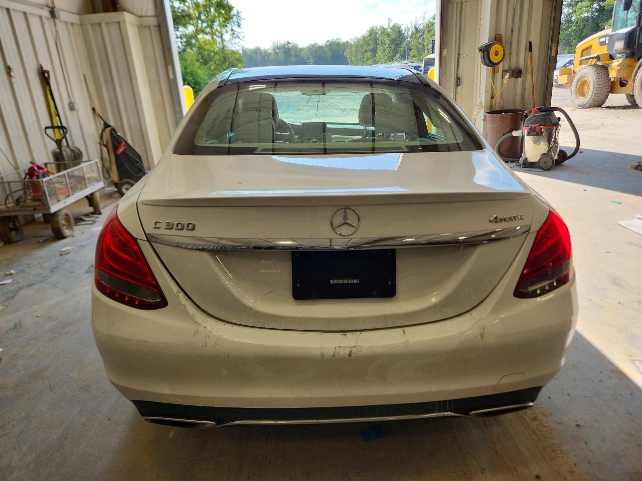 2016 Mercedes-Benz C 300 4Matic - Фото 6