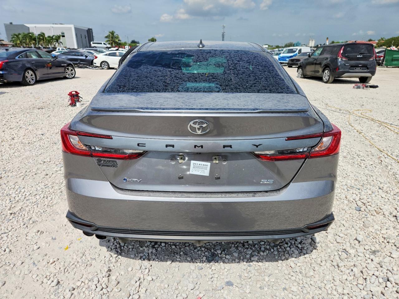 2025 Toyota Camry Se - Фото 6