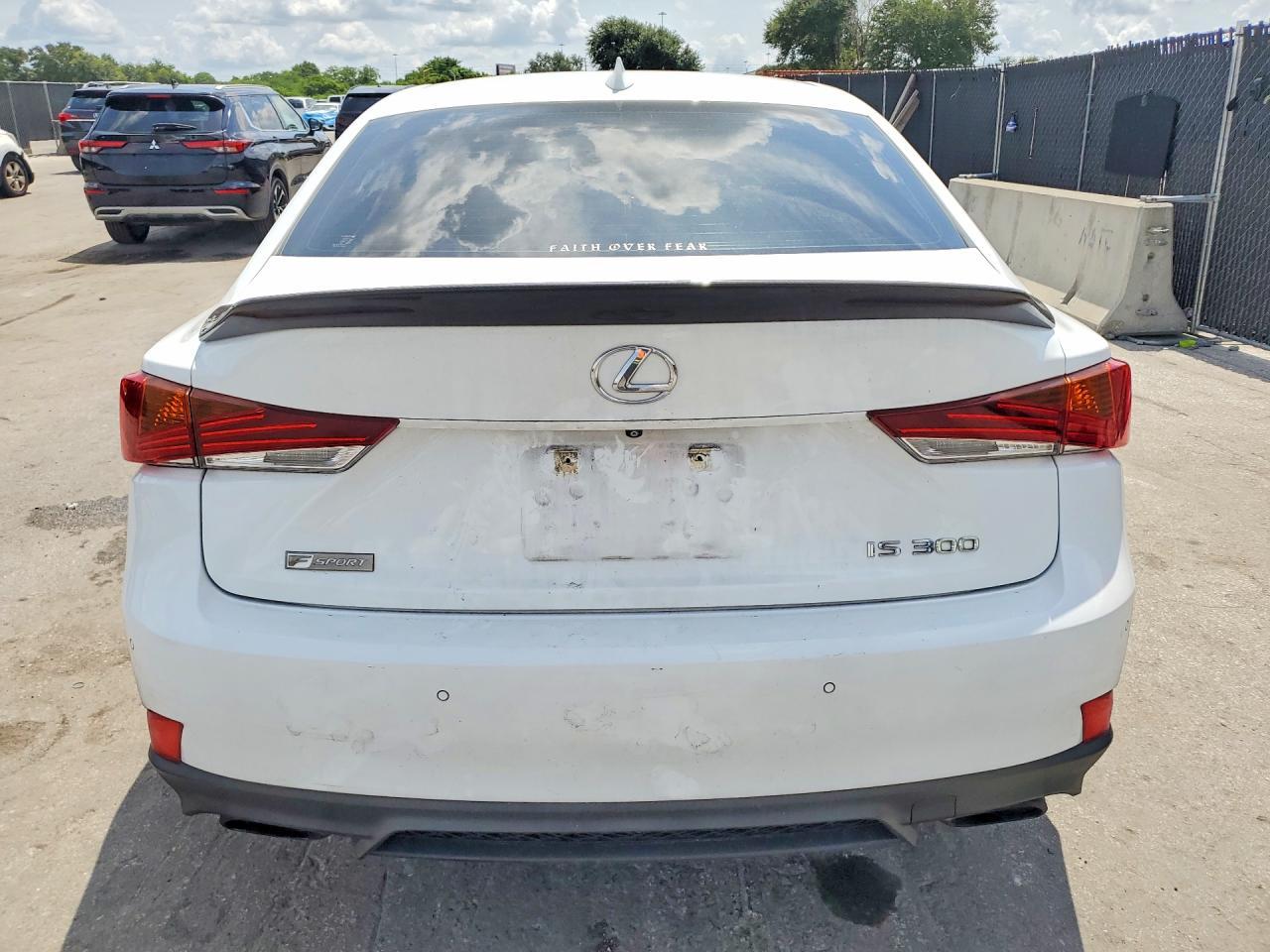 2019 Lexus Is 300 - Image 6