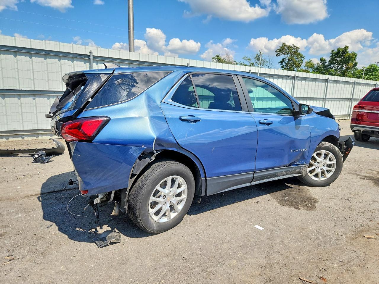 2024 Chevrolet Equinox Lt - Image 3