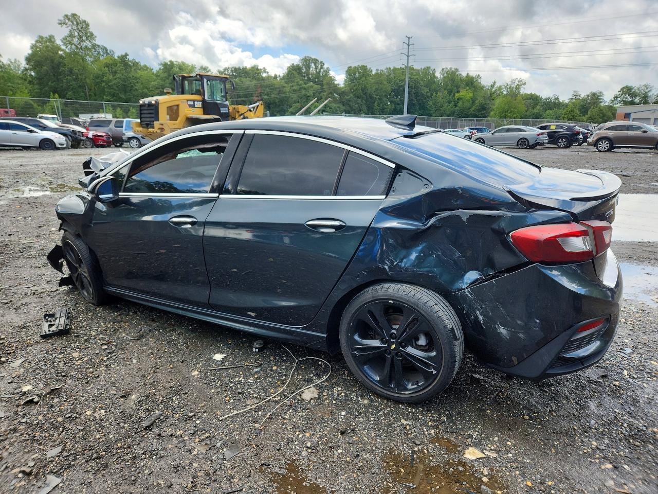 2017 Chevrolet Cruze Premier - Фото 2