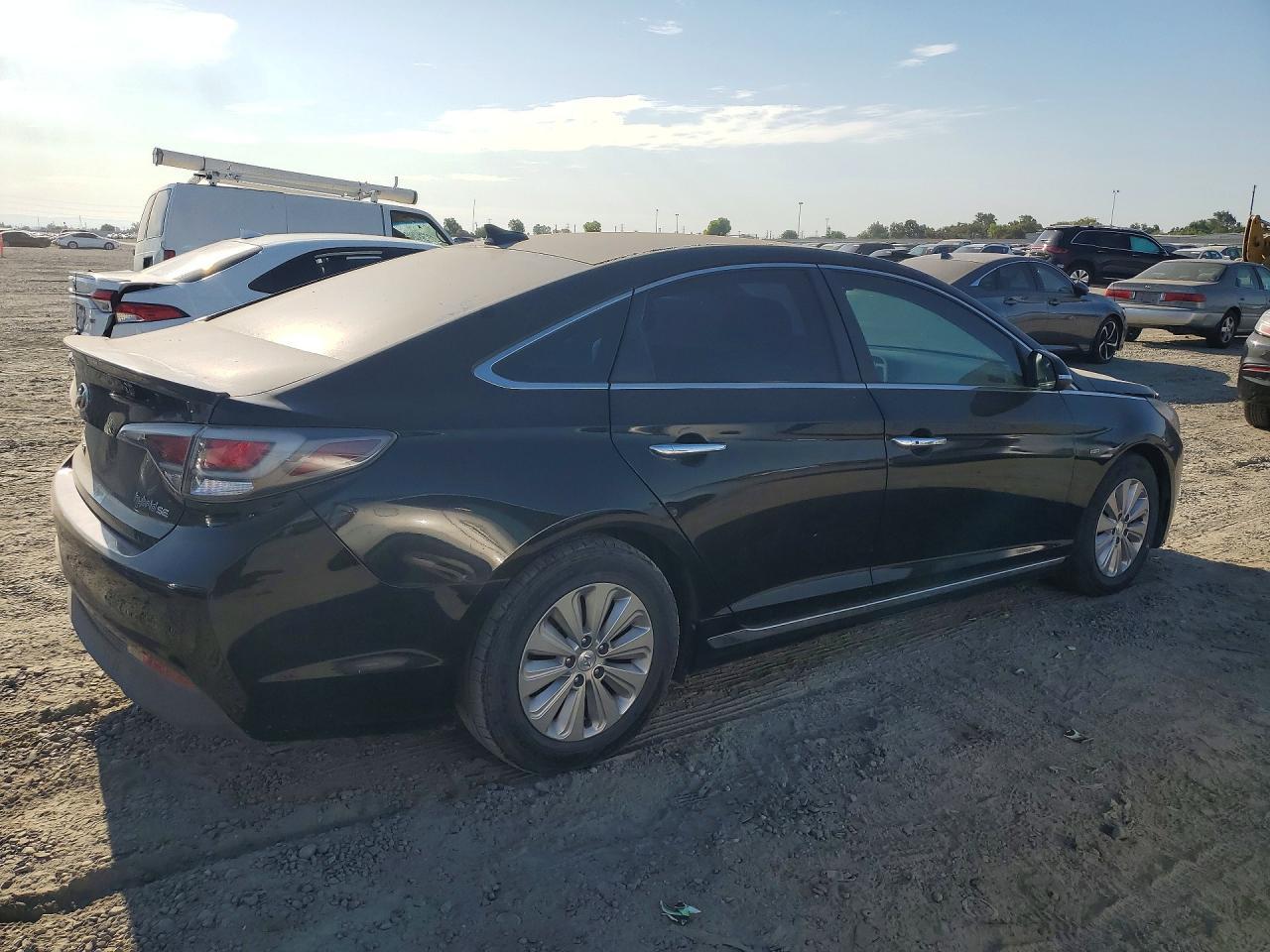 2016 Hyundai Sonata Hybrid Se - Image 3