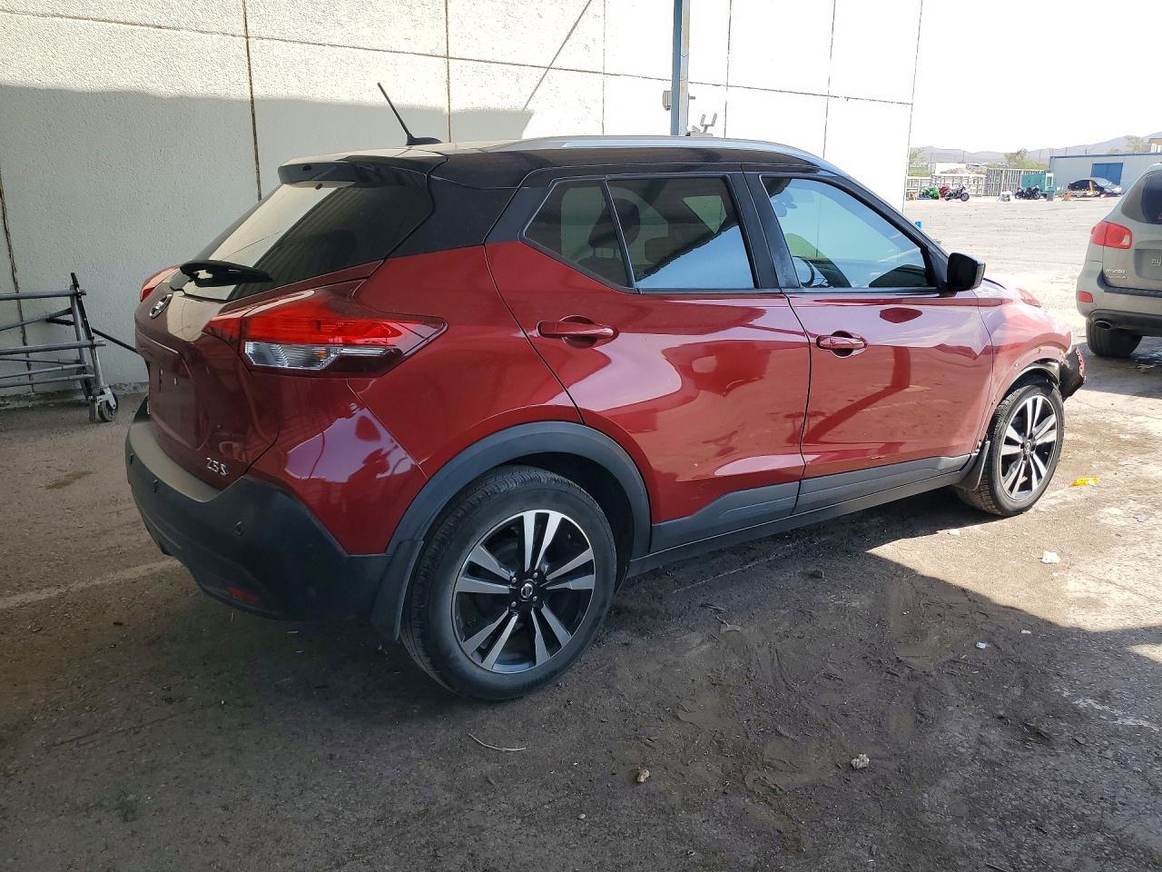 2020 Nissan Kicks Sv - Image 3