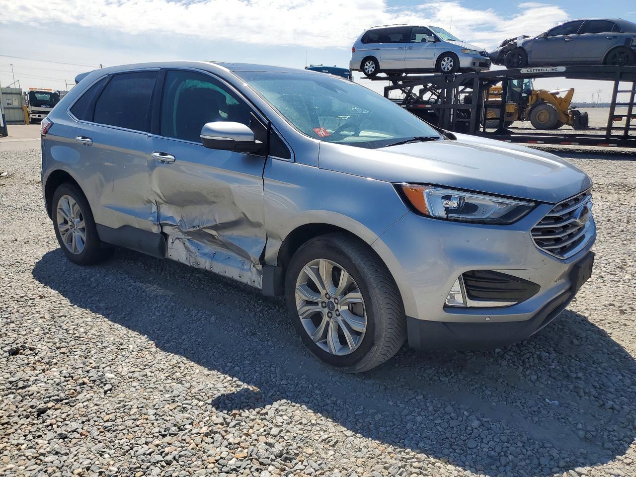 2021 Ford Edge Titanium - Фото 4