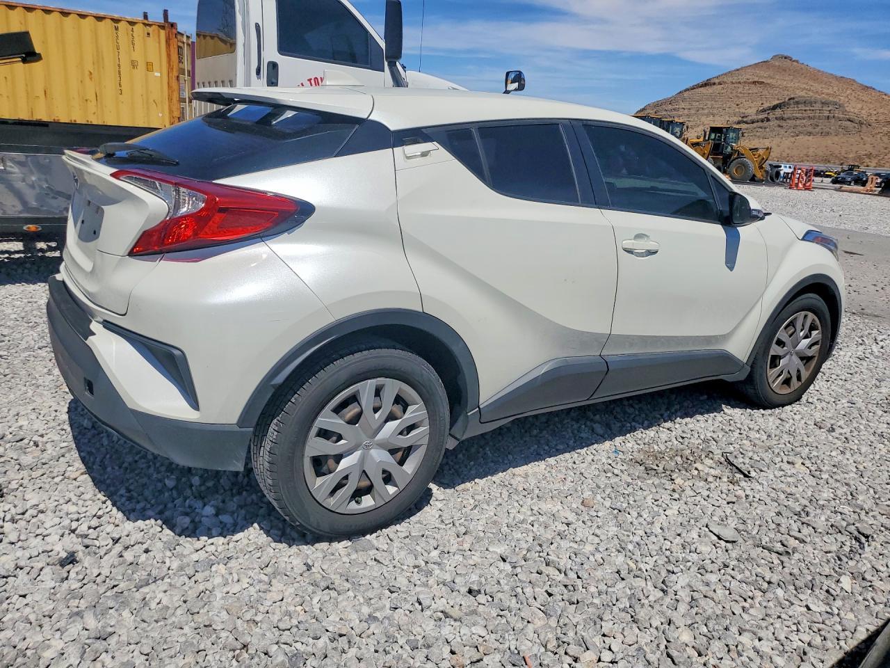 2019 Toyota C-Hr Le - Фото 3