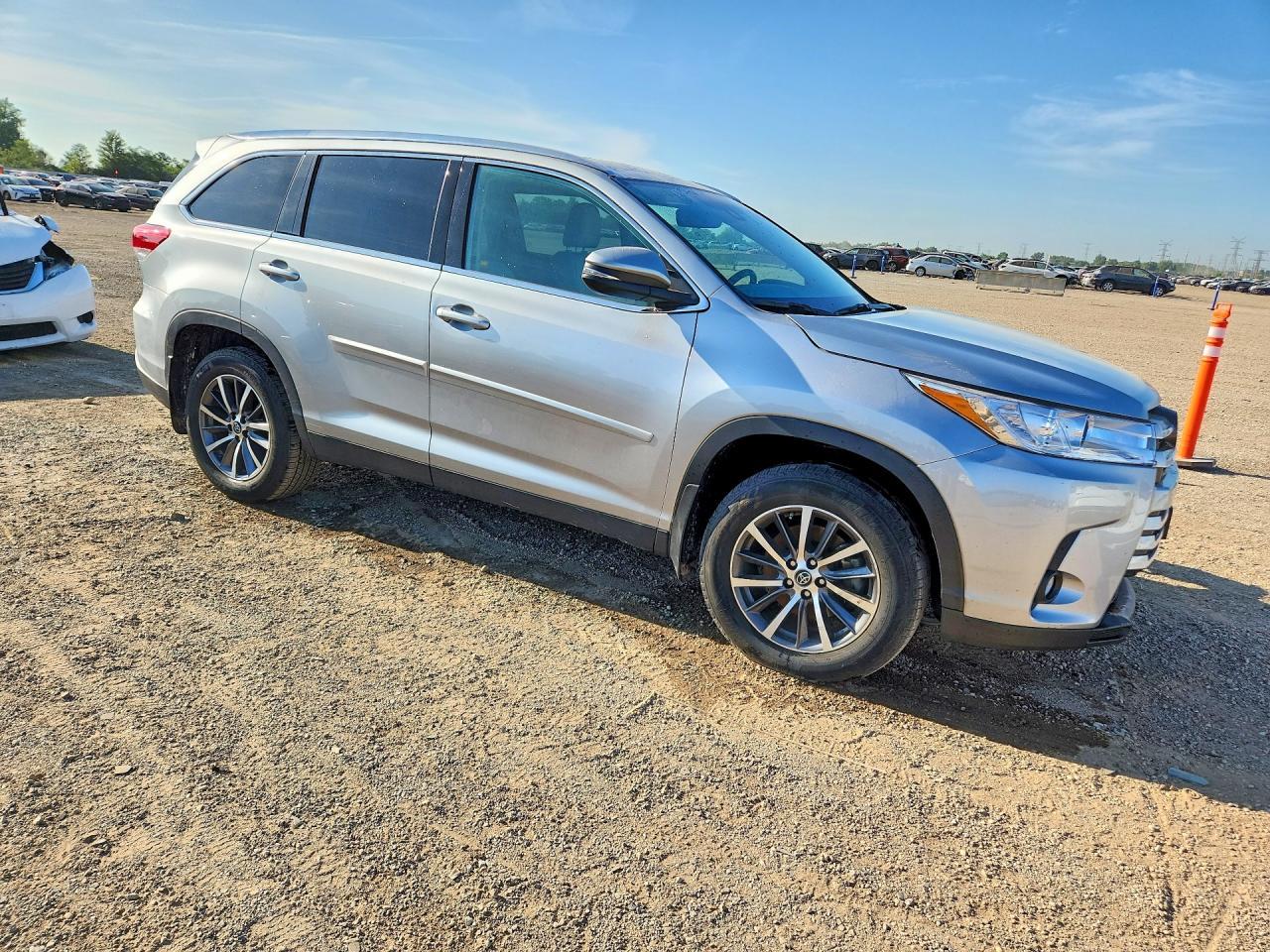 2019 Toyota Highlander Xle - Фото 4