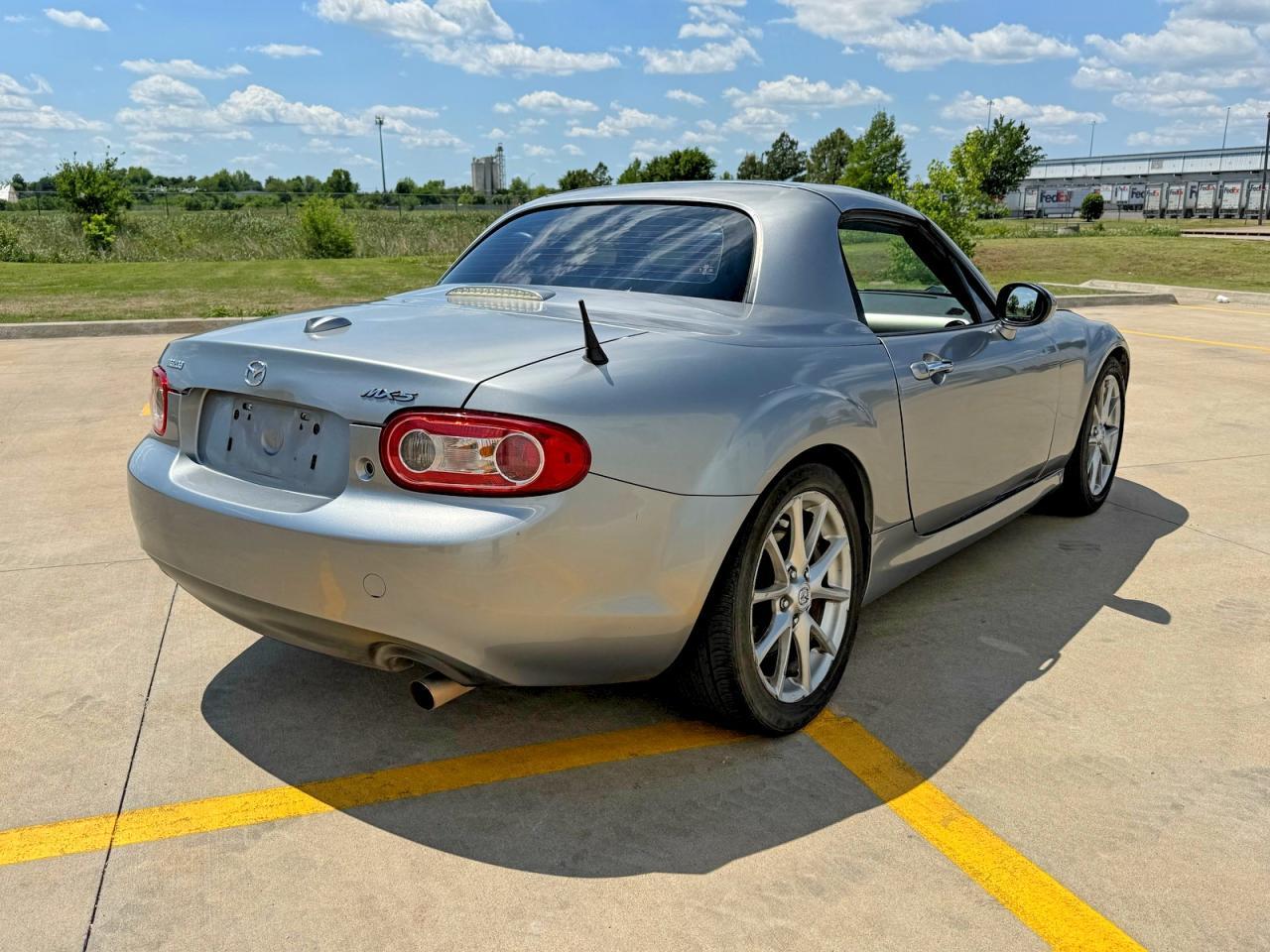 2009 Mazda Mx-5 Miata - Image 4