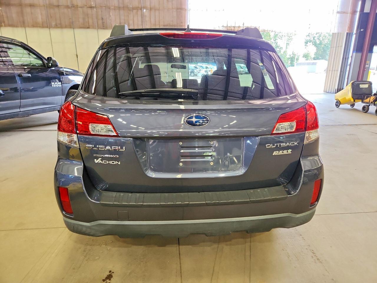 2014 Subaru Outback 2.5I Premium - Image 6