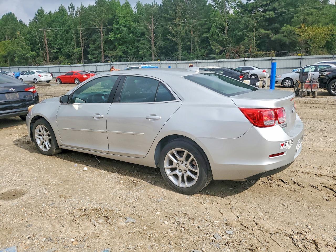 2016 Chevrolet Malibu Limited Lt - Image 2