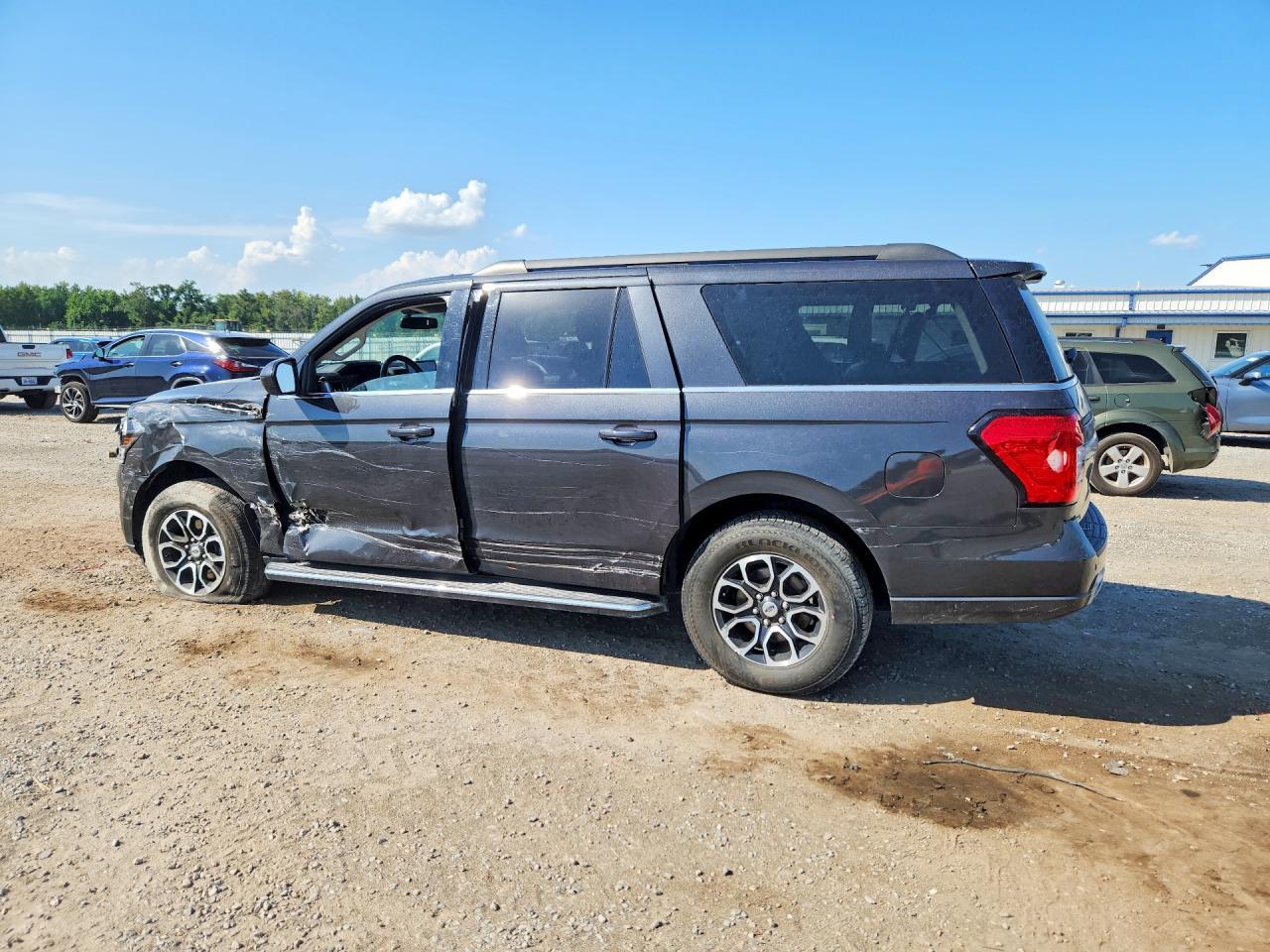 2023 Ford Expedition Max Xlt - Фото 2
