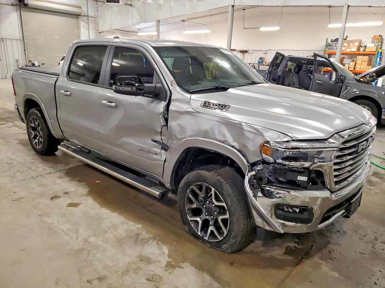 2025 Ram 1500 Laramie - Фото 4