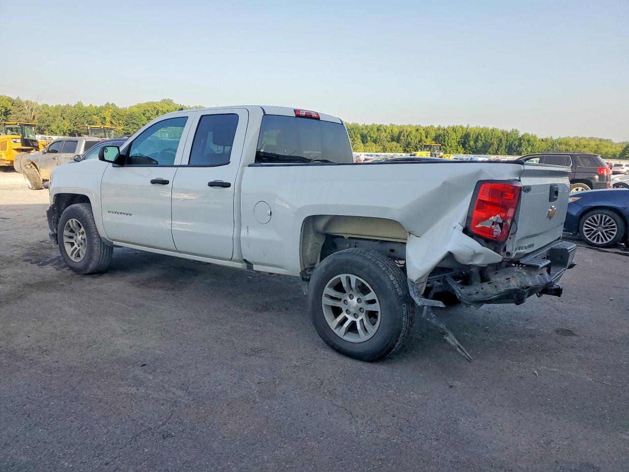 2018 Chevrolet Silverado C1500 - Фото 2