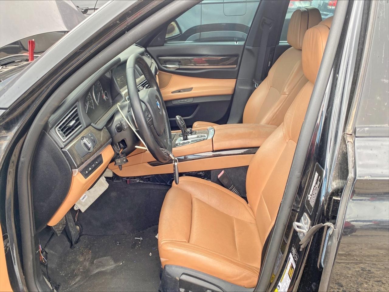 2013 BMW 750 Li - Image 7