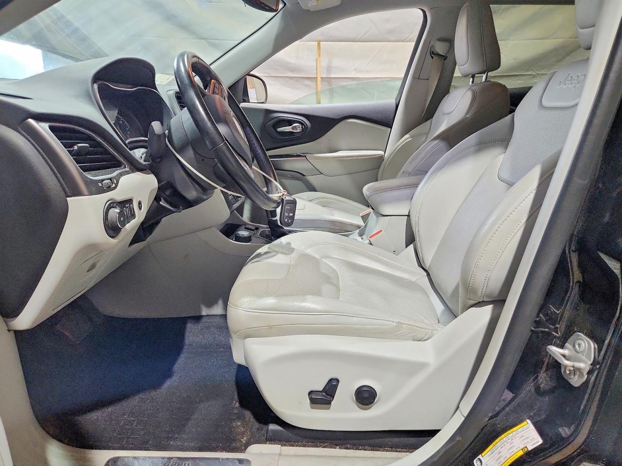 2020 Jeep Cherokee Limited - Image 7