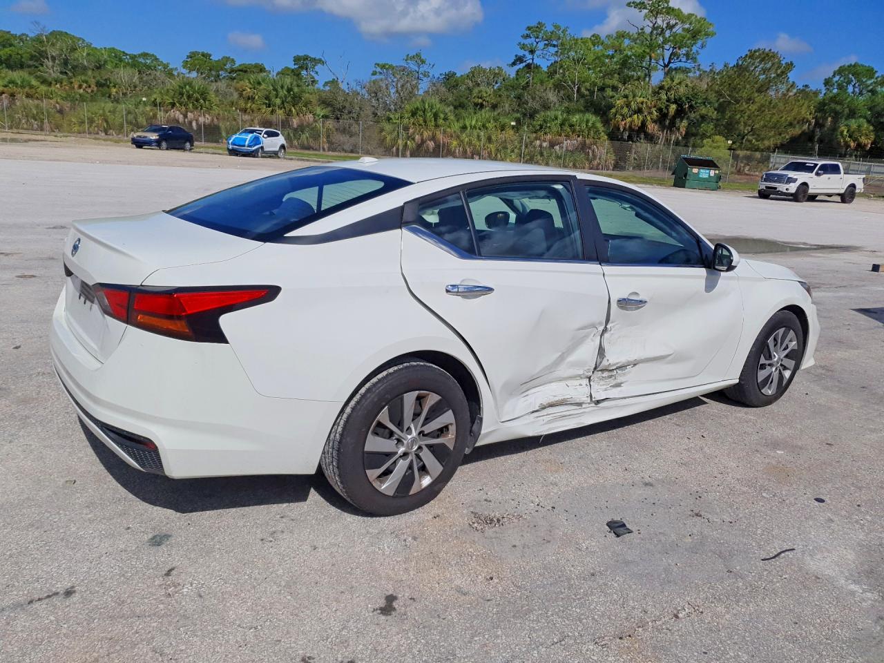 2020 Nissan Altima S - Фото 3