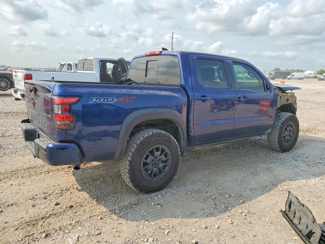 2023 Nissan Frontier Pro-4X - Image 3