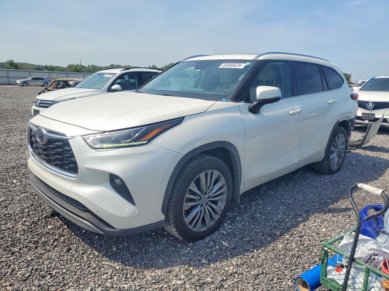 2020 Toyota Highlander Platinum