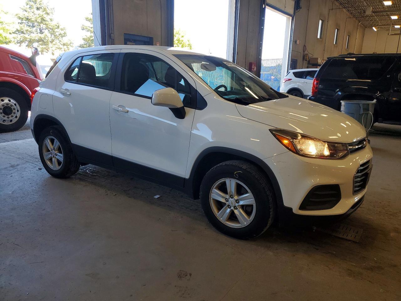 2017 Chevrolet Trax Ls - Image 4