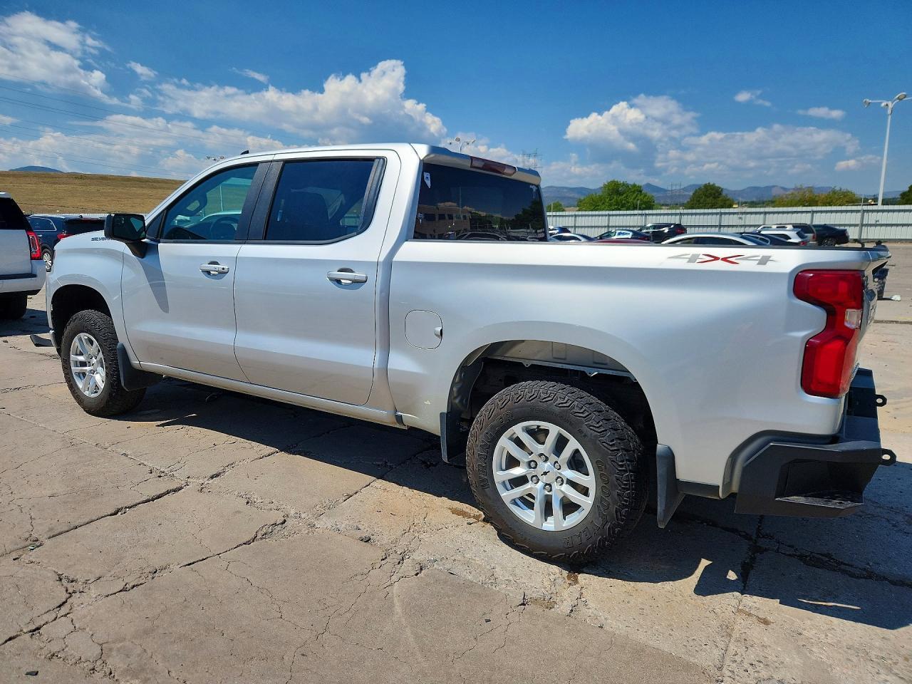 2020 Chevrolet Silverado K1500 Rst - Фото 2