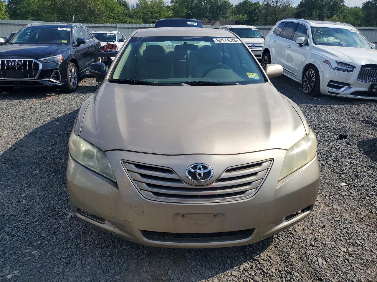 2009 Toyota Camry Le - Фото 5