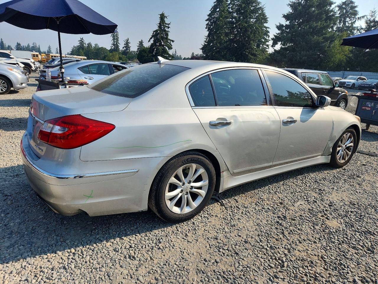 2012 Hyundai Genesis 3.8L - Фото 3