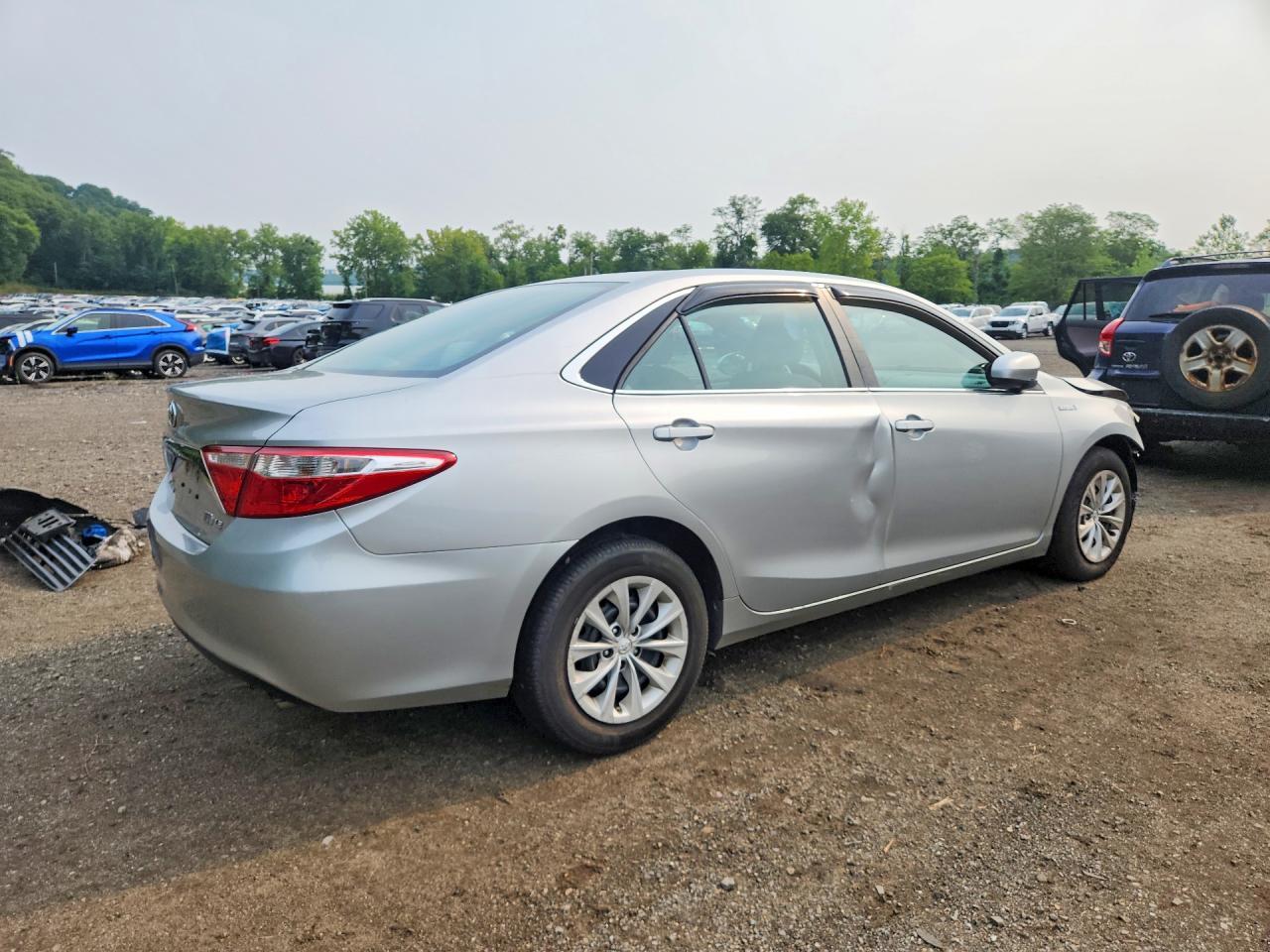 2017 Toyota Camry Hybrid Le - Фото 3