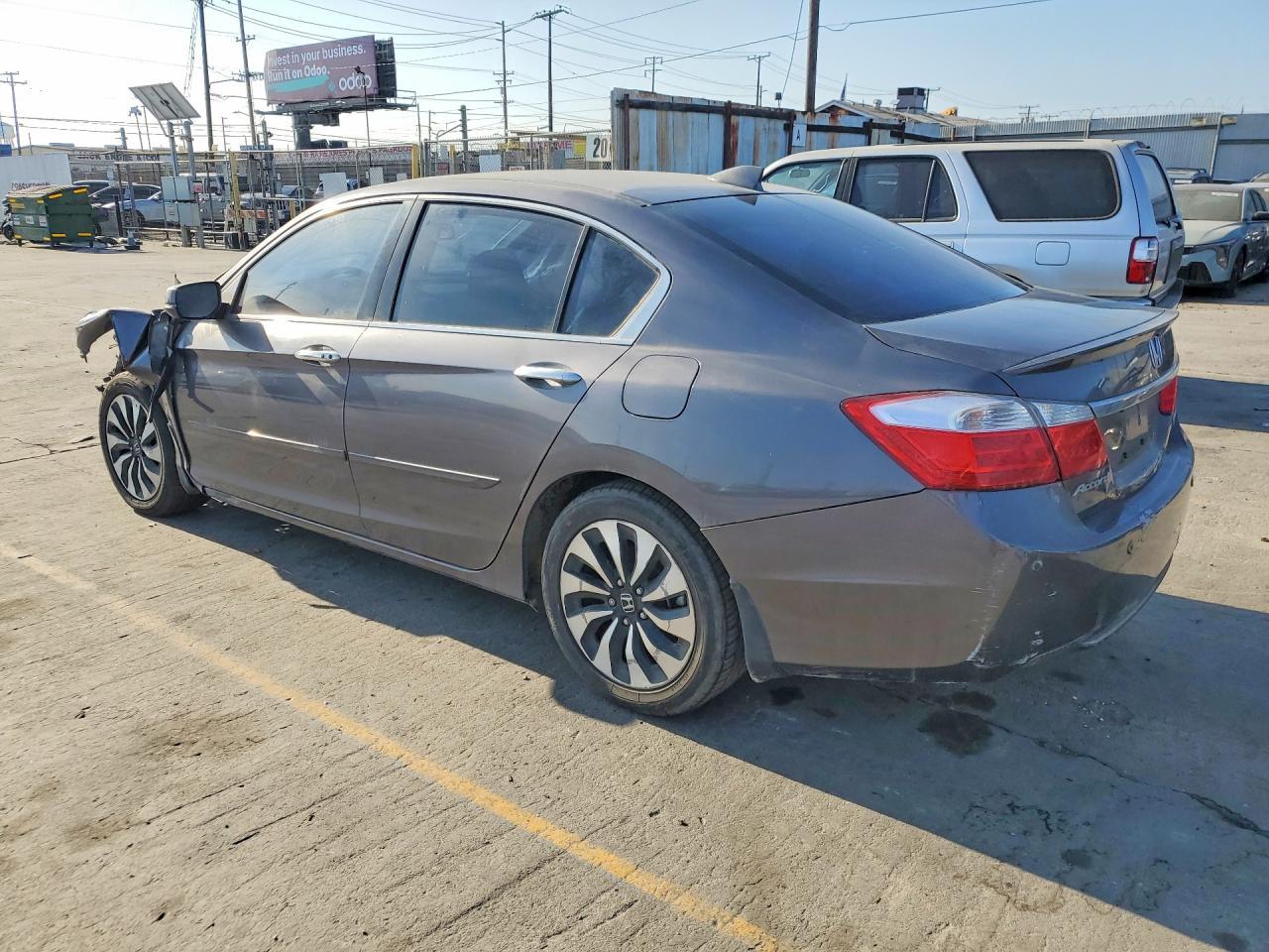 2015 Honda Accord Touring Hybrid - Image 2