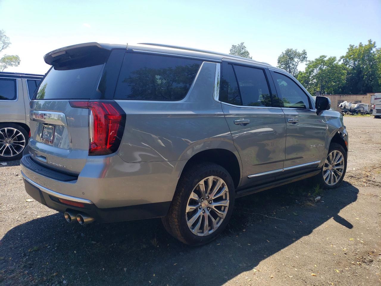 2024 GMC Yukon Denali - Image 3