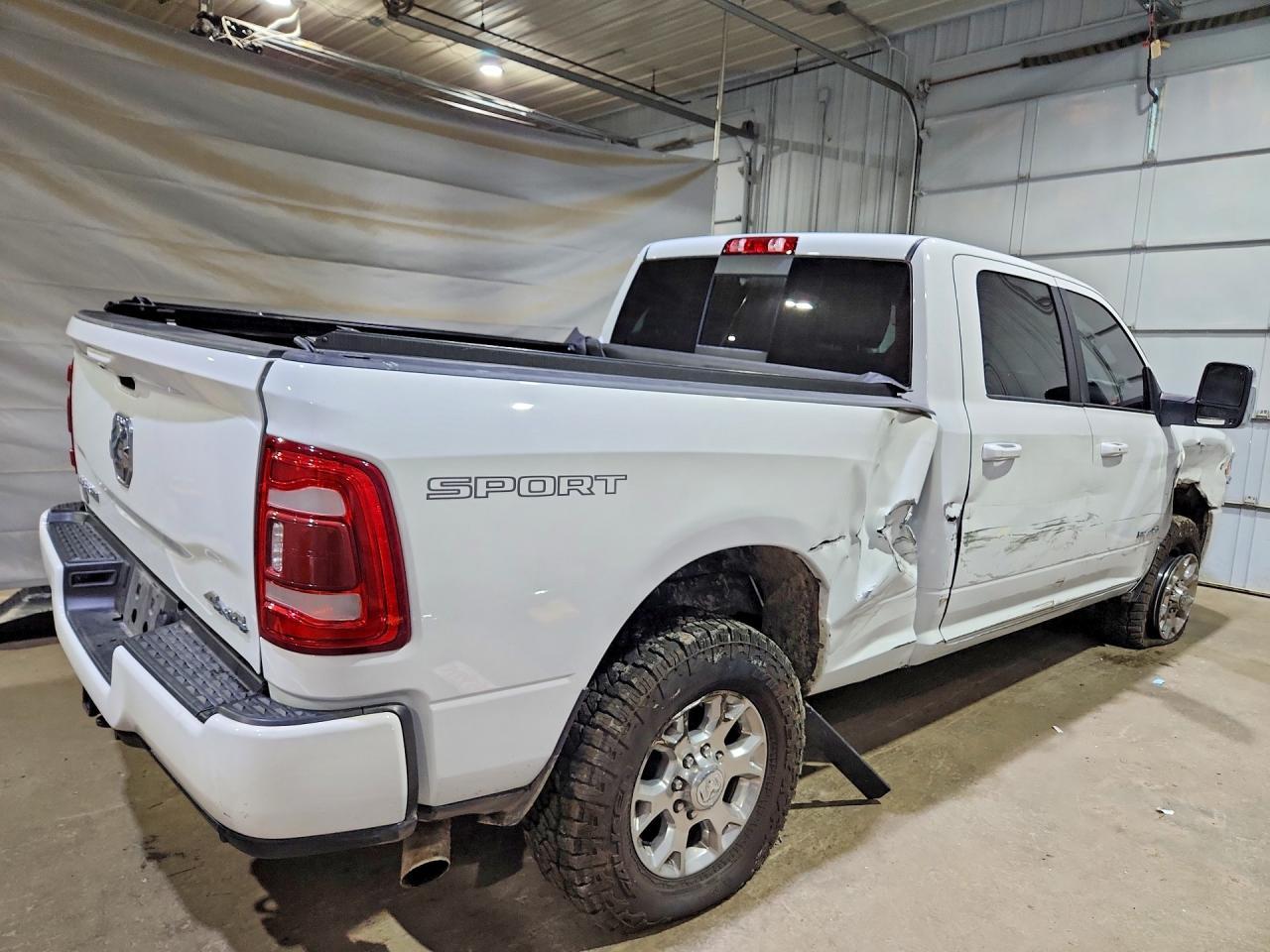 2023 Ram 2500 Laramie - Фото 3