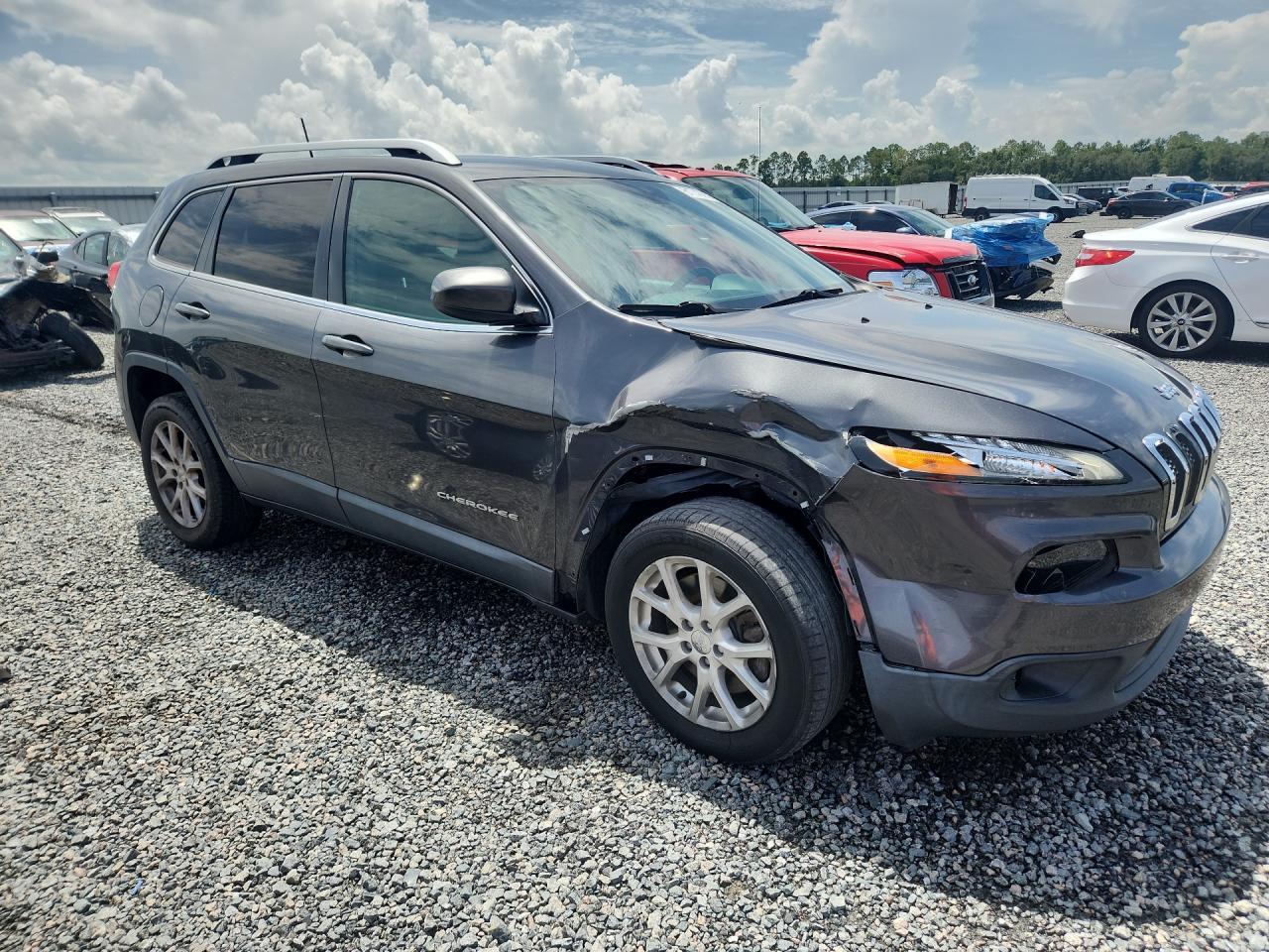 2016 Jeep Cherokee Latitude - Фото 4