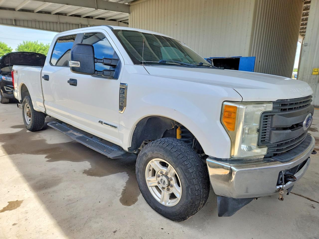 2017 Ford F250 Super Duty - Фото 4