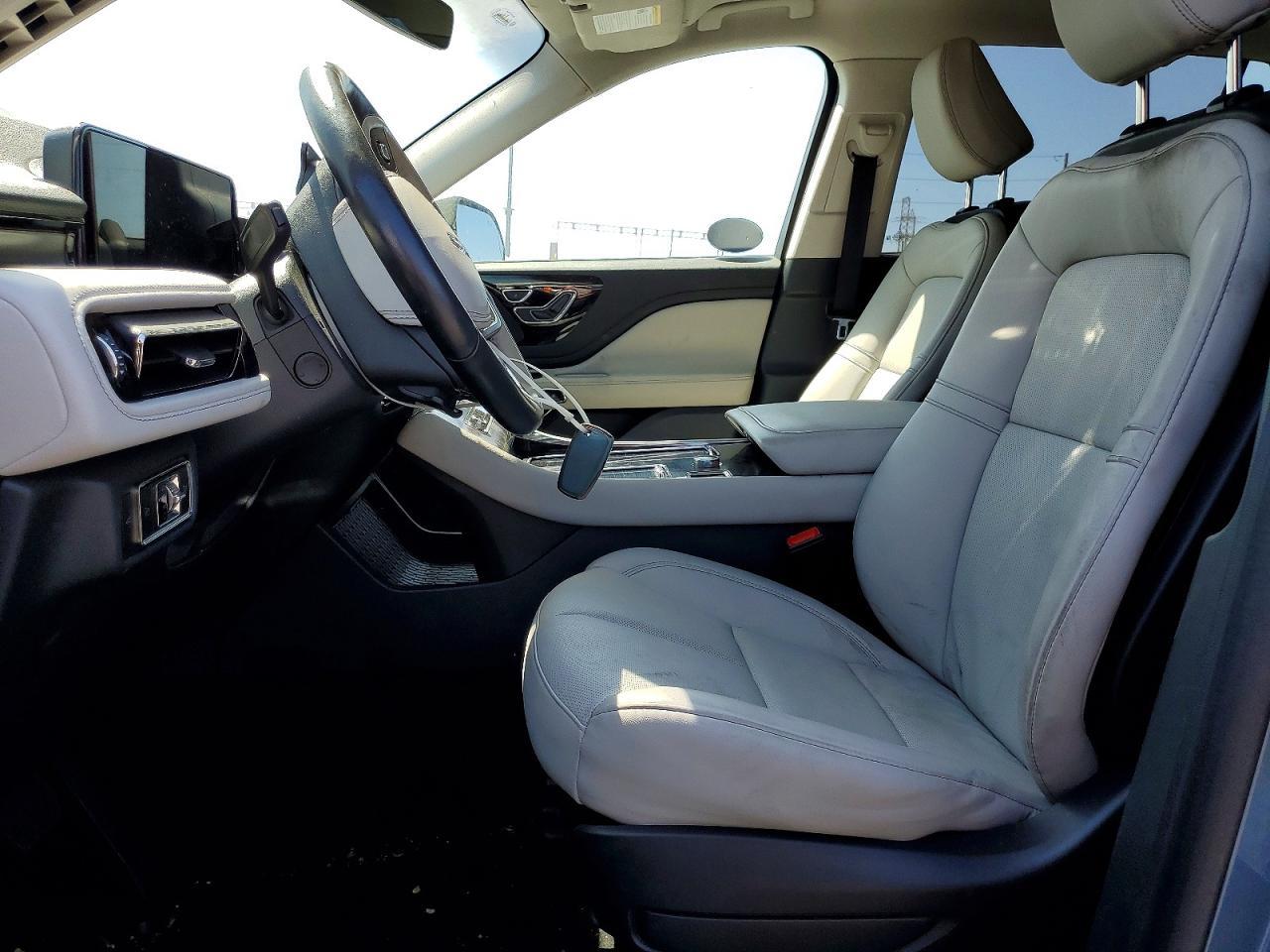 2025 Lincoln Aviator - Image 7