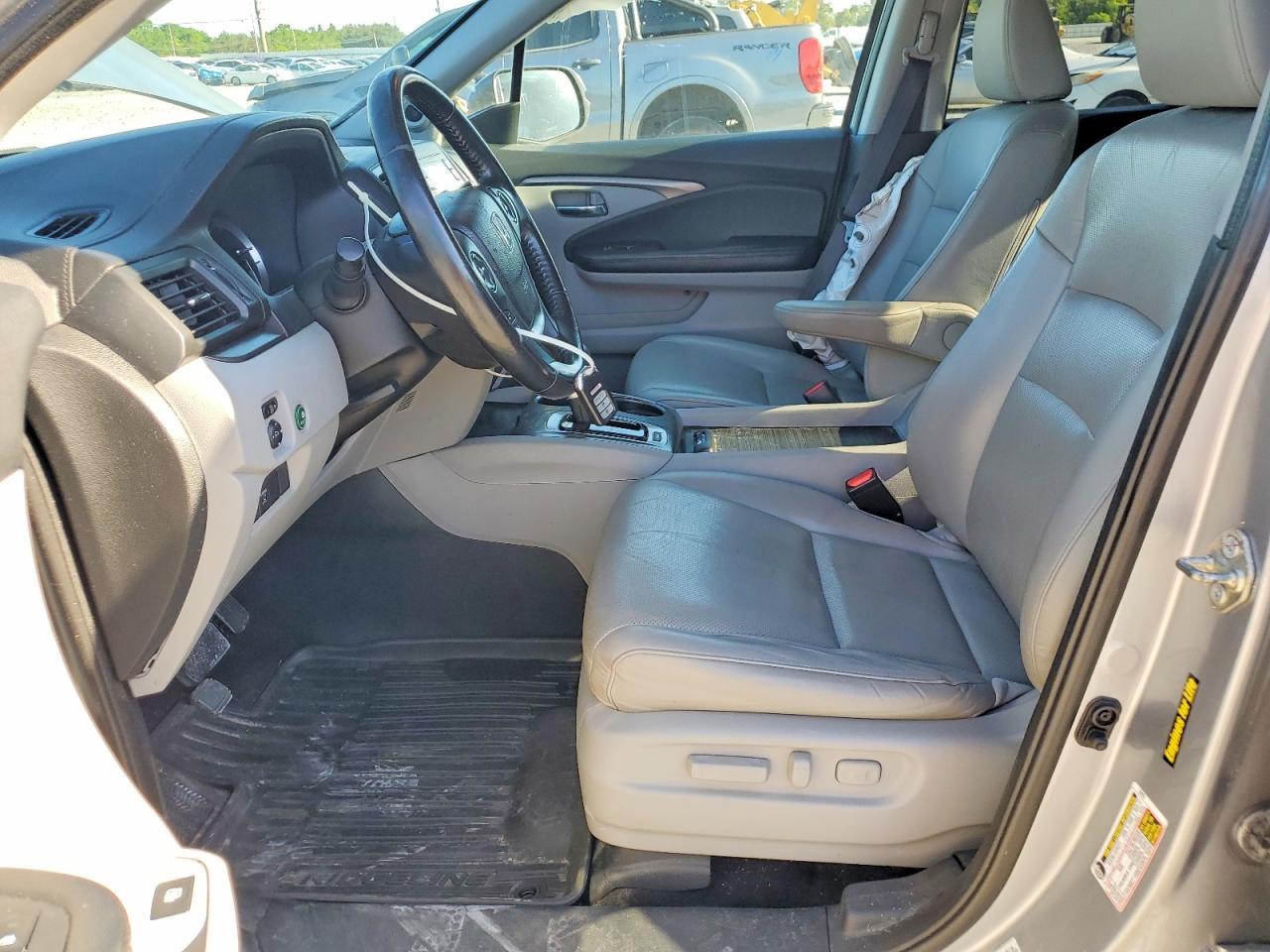 2017 Honda Ridgeline Rtl - Image 7