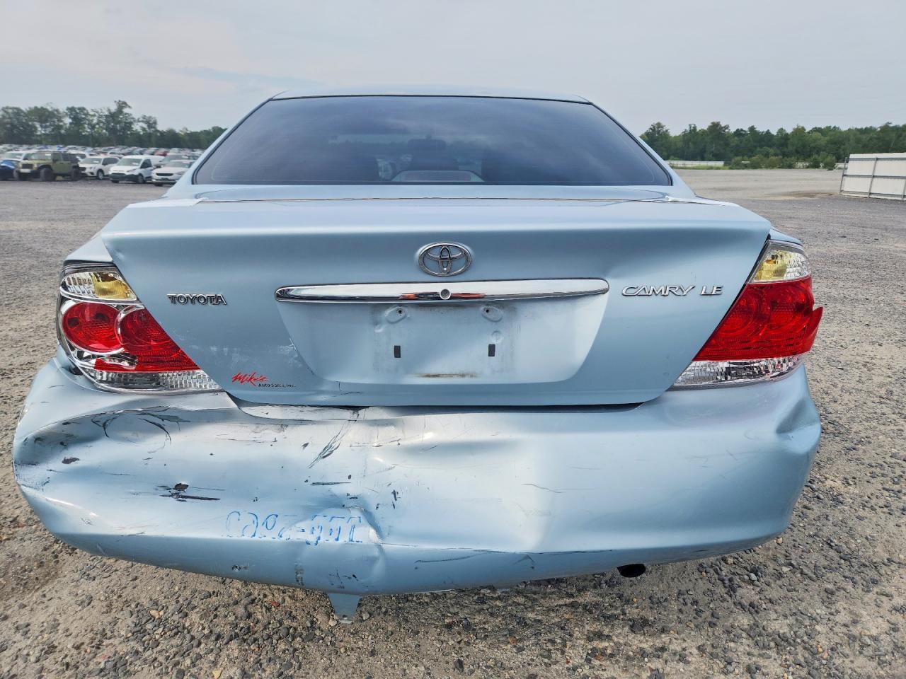 2006 Toyota Camry Le - Image 6
