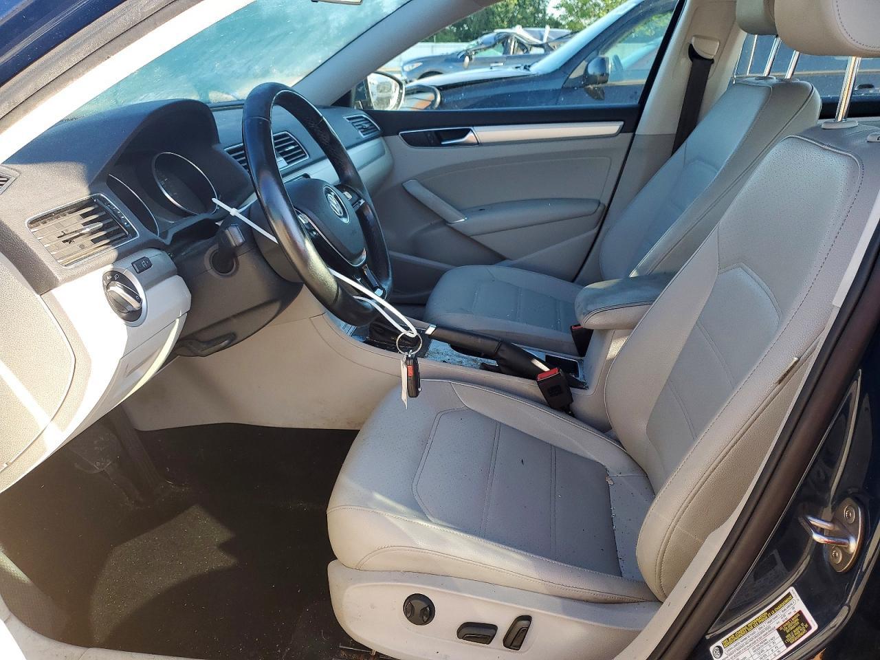 2019 Volkswagen Passat Wolfsburg - Image 7