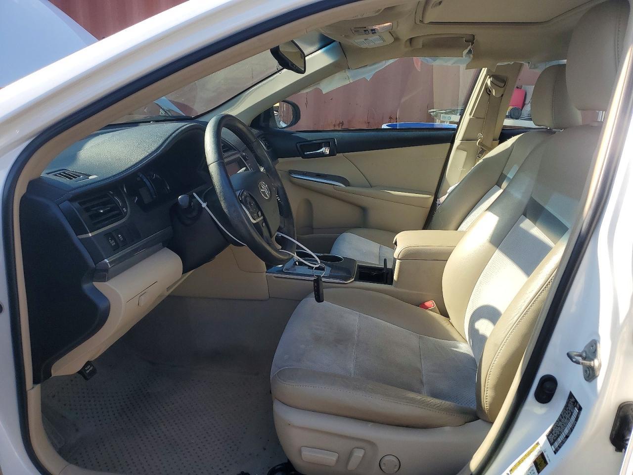2013 Toyota Camry Hybrid Xle - Image 7