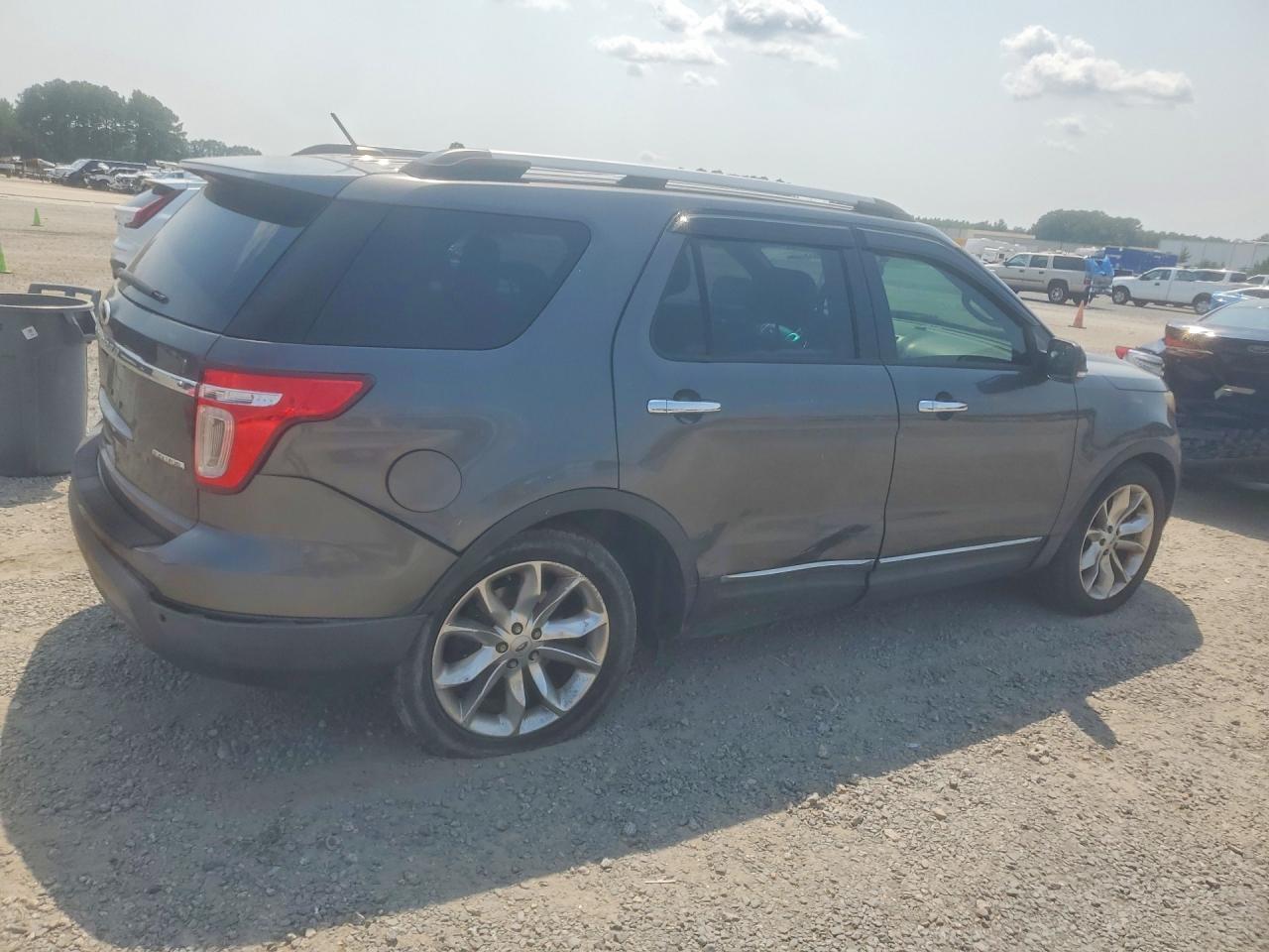 2015 Ford Explorer Xlt - Фото 3