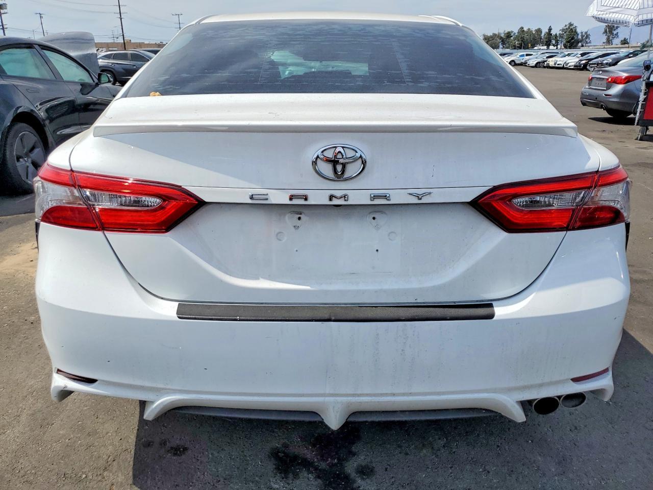 2018 Toyota Camry Se - Фото 6