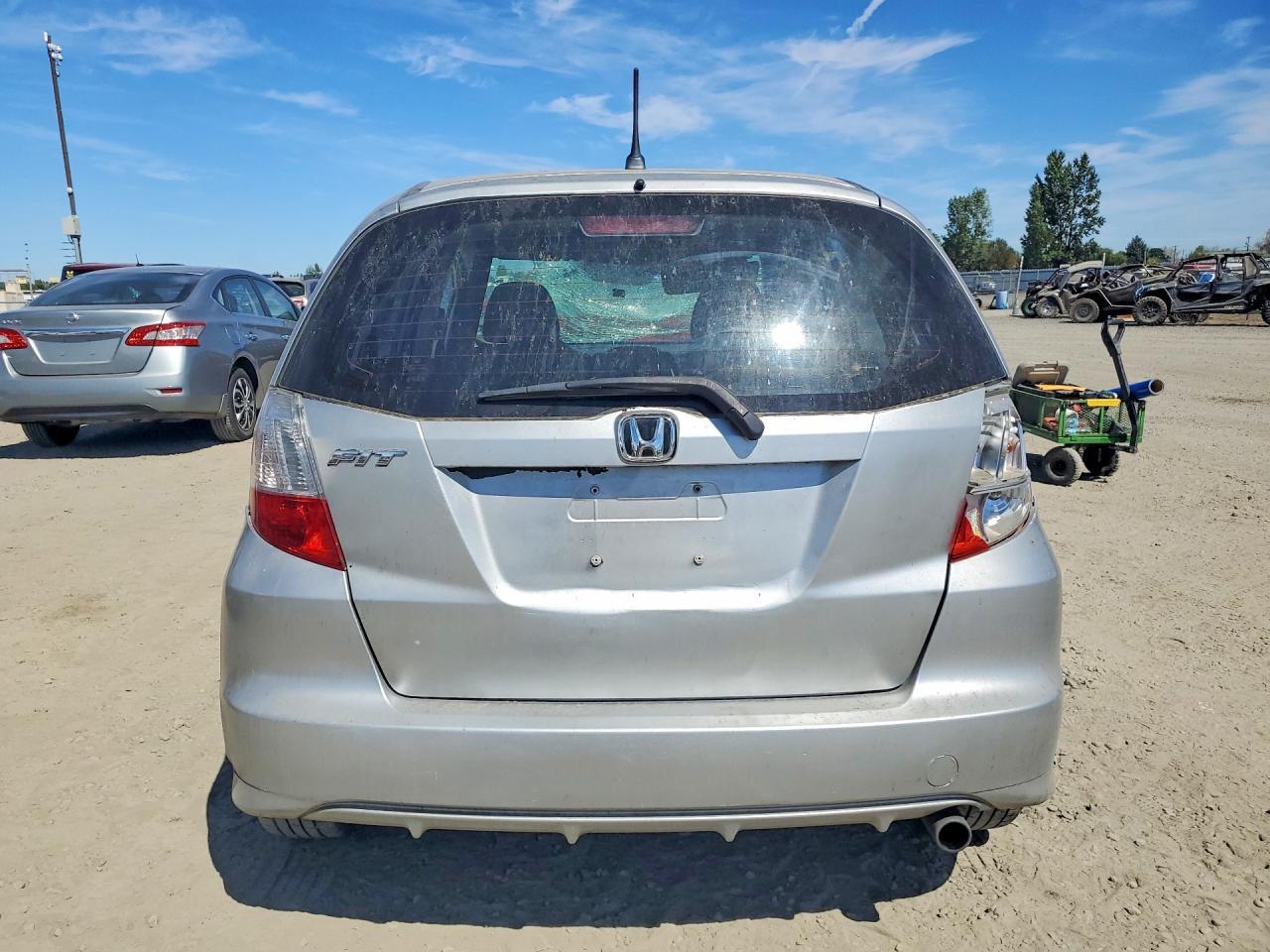 2011 Honda Fit - Фото 6