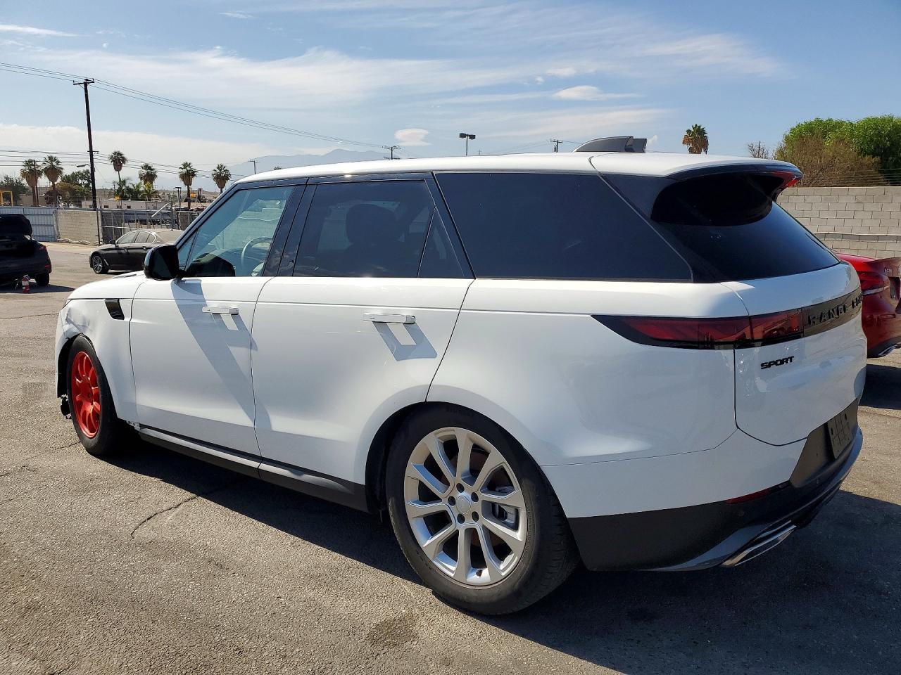 2025 Land Rover Range Rover Sport Se - Image 2
