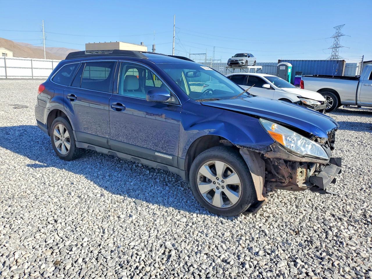 2011 Subaru Outback 2.5I Limited - Image 4
