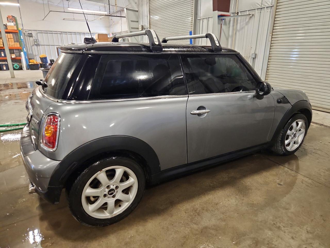 2010 Mini Cooper - Фото 3