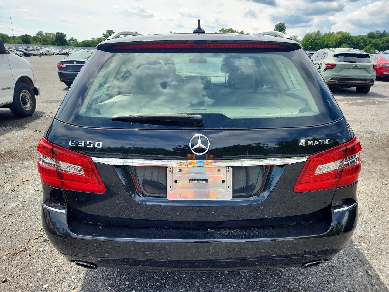 2011 Mercedes-Benz E 350 4Matic Wagon - Image 6