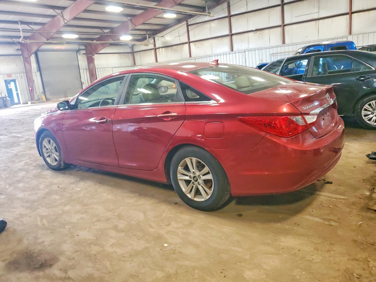 2012 Hyundai Sonata Gls - Image 2