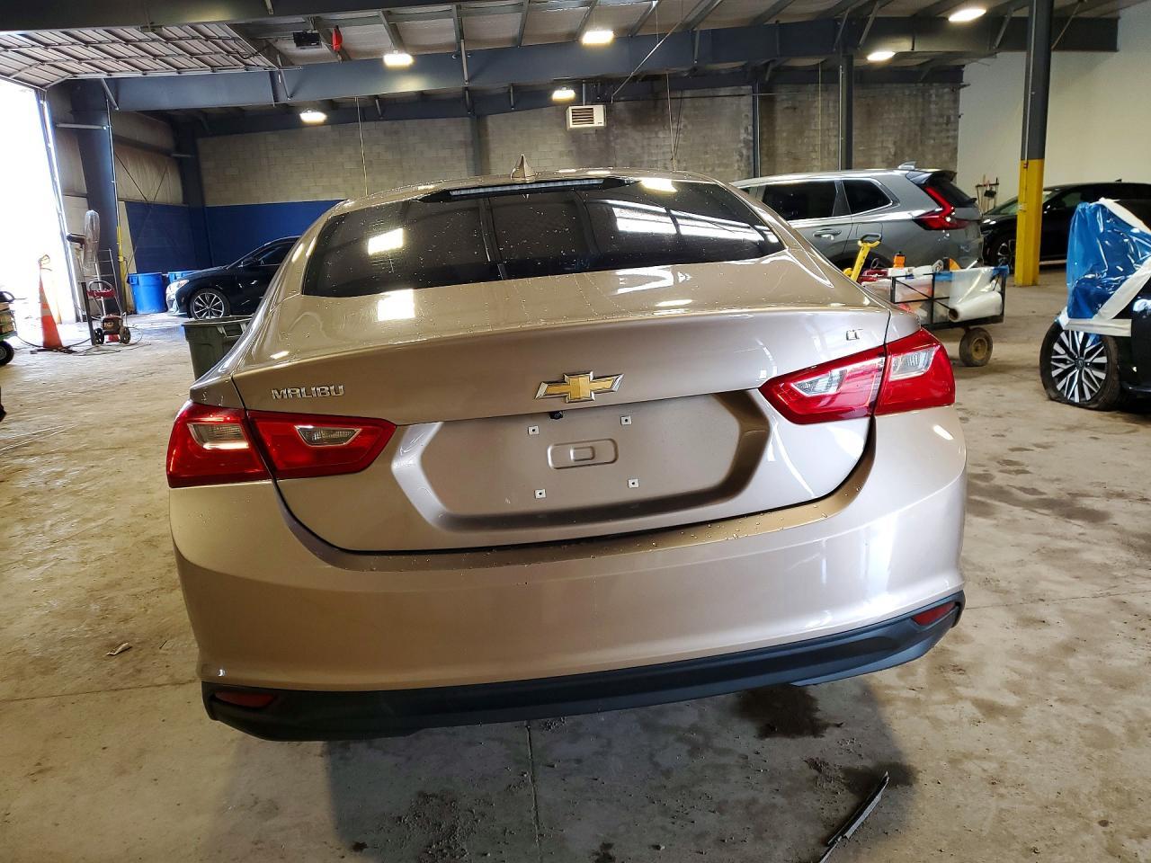 2018 Chevrolet Malibu Lt - Image 6