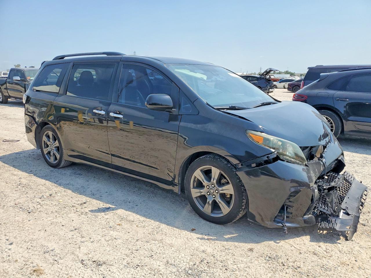 2018 Toyota Sienna Se 8-Passenger - Фото 4