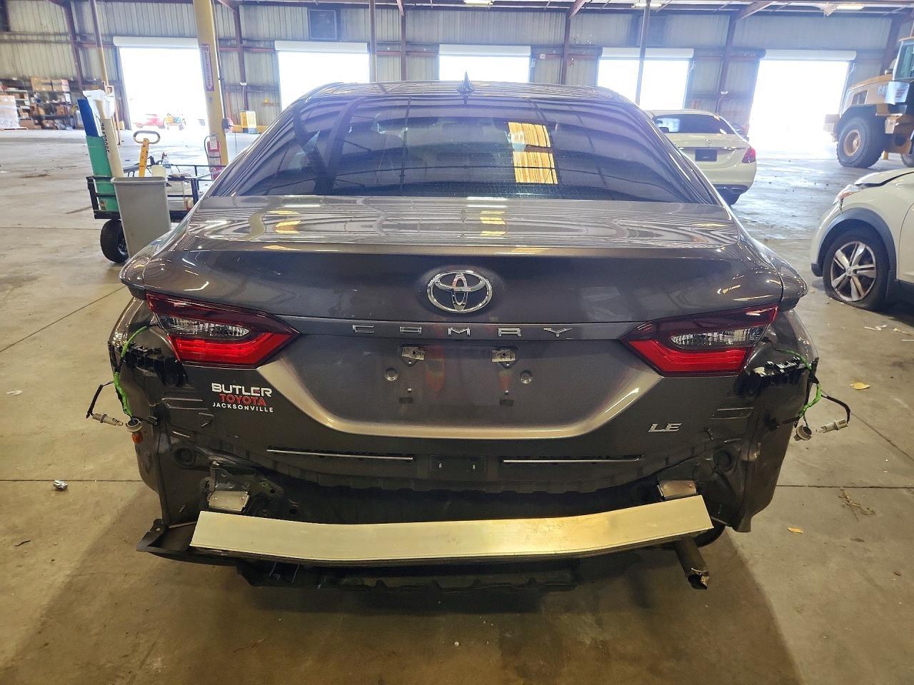 2022 Toyota Camry Le - Image 6