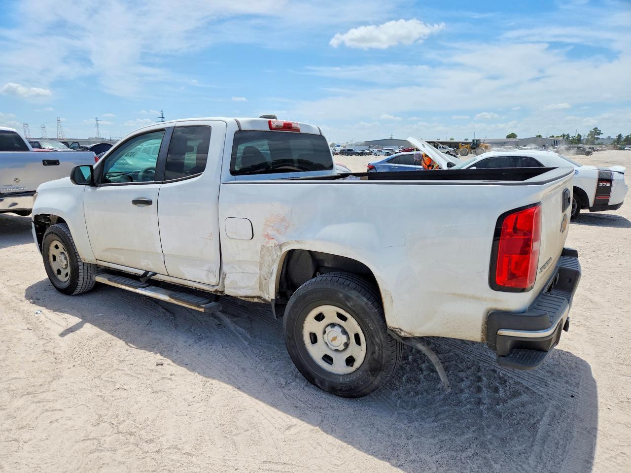 2016 Chevrolet Colorado - Image 2