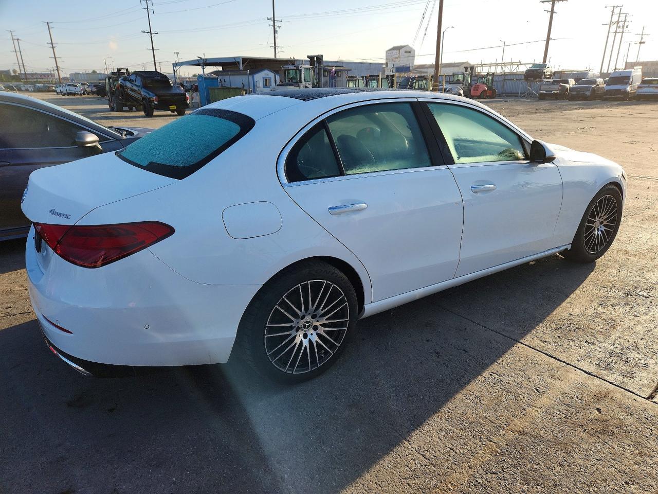 2024 Mercedes-Benz C 300 4Matic - Фото 3