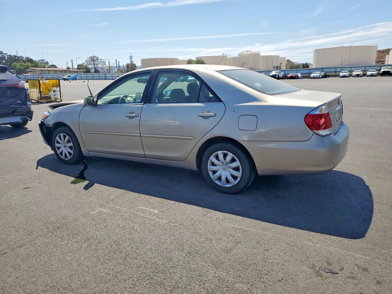 2005 Toyota Camry - Фото 2